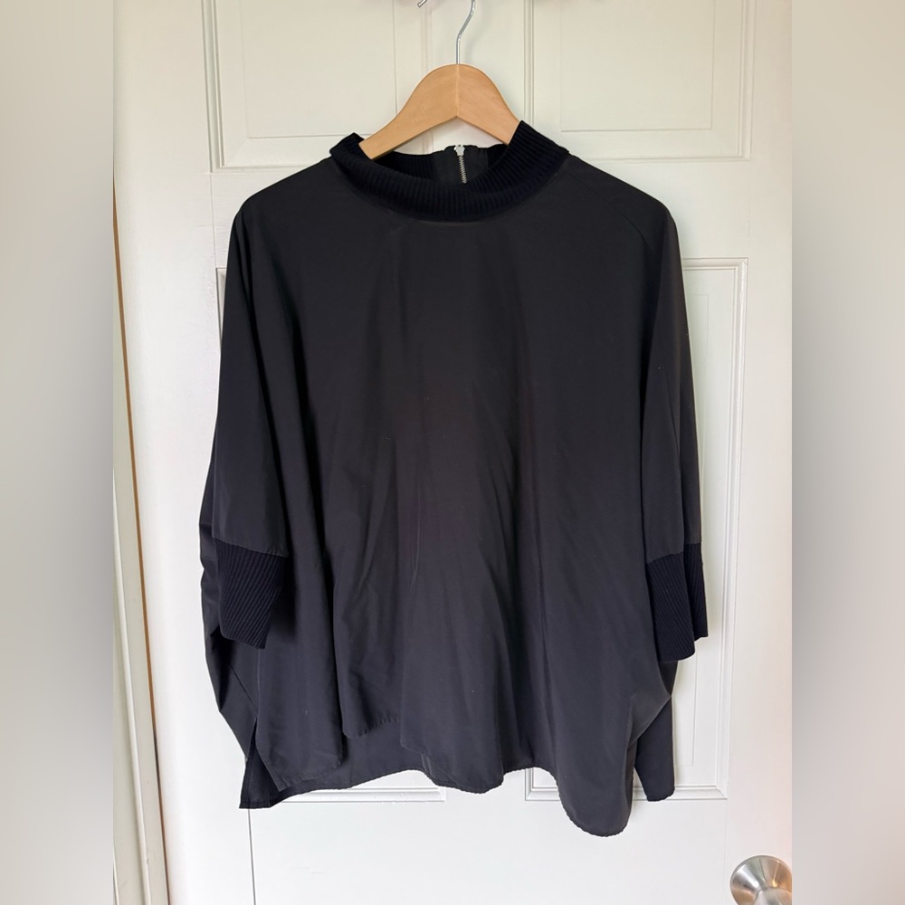 Athleta light weight poncho size M